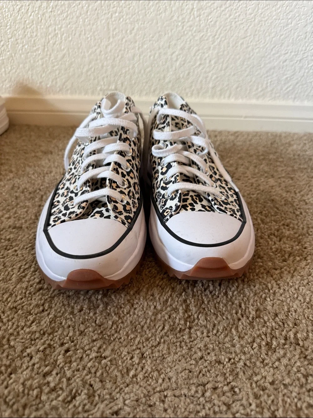 Converse wore once